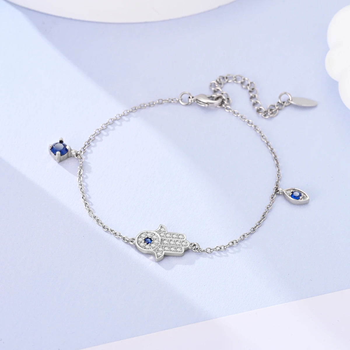 Pulsera en Plata Estilo Dijes